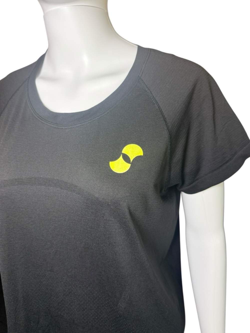 LULULEMON Swiftly  x SUPERNATURAL VR Black Short Sleeve Tee Size 12